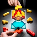 Smartgames επιτραπέζιο κύβος Η μονομαχία με εκδοχή και για 1 παίκτη (80 challenges)