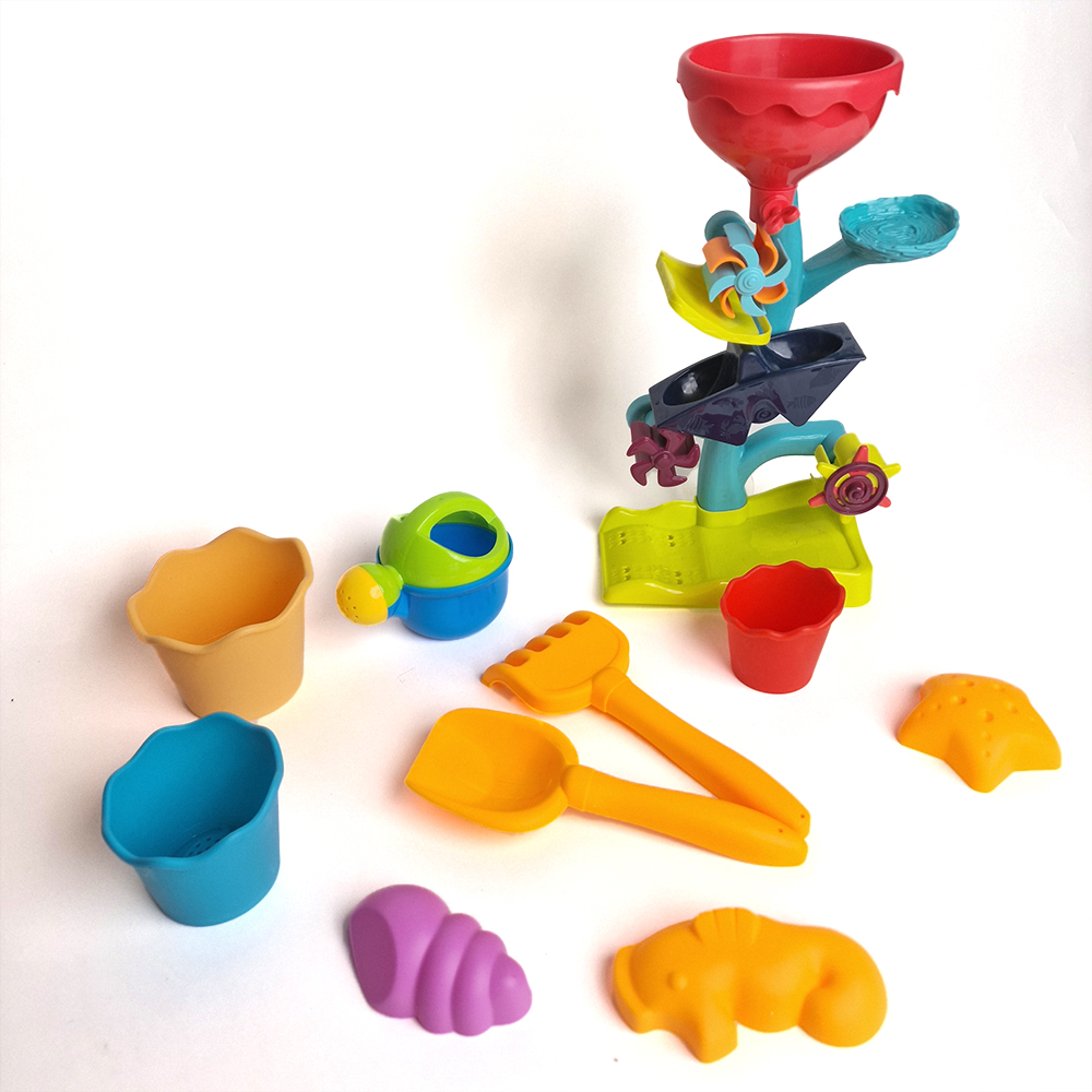 Watermill beach toy with accessories