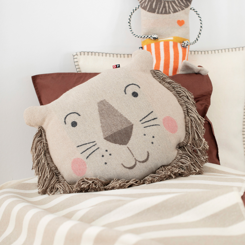 David Fussenegger JUWEL cushion filled - lion 35 x 40 cm beige